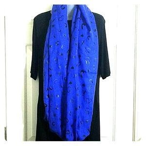 Juicy Couture infinity scarf